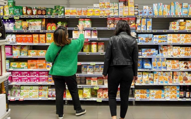France : les ventes du commerce de détail en baisse de 24% en mars