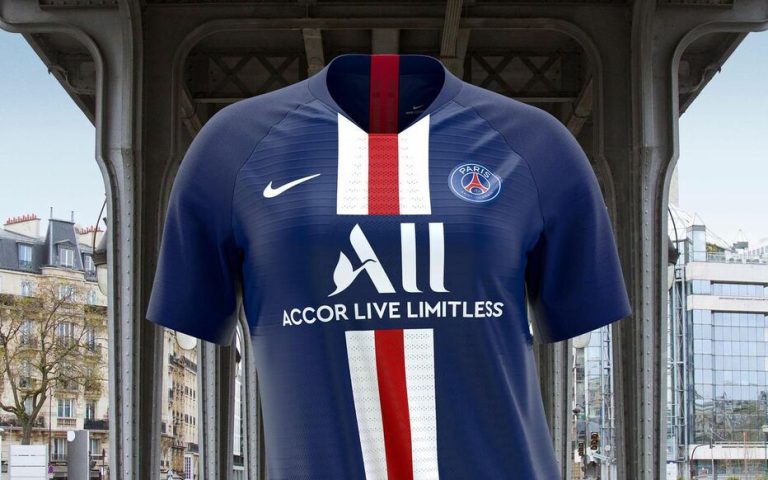 Des maillots du Paris Saint-Germain cachés dans les hôtels Accor