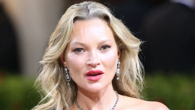 Kate Moss lance sa marque de cosmétiques Cosmoss