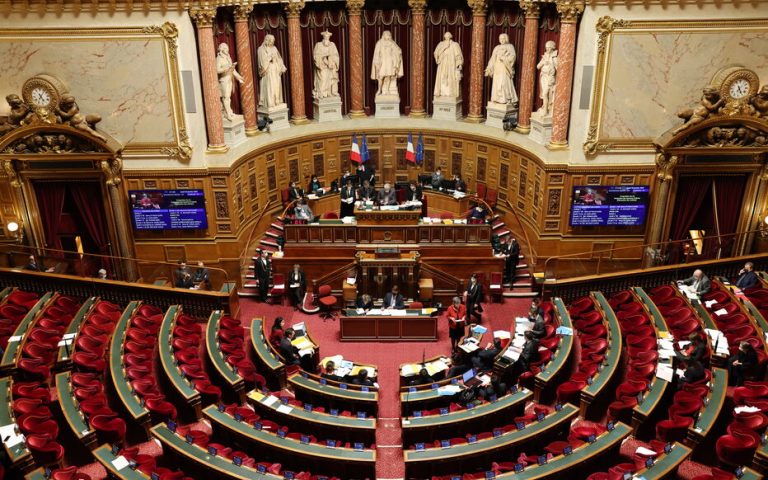 Le Sénat souhaite mieux encadrer l’activité des influenceurs