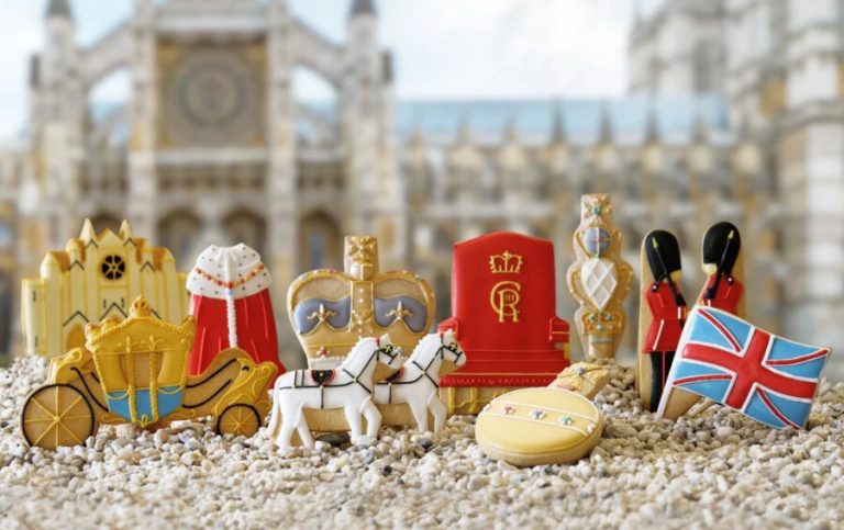 Couronnement de Charles III : les goodies se disputent la vedette