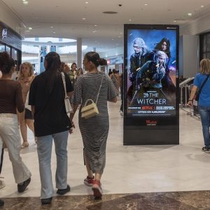 Clear Channel France innove et lance une offre inédite DOOH : Audience Garantie