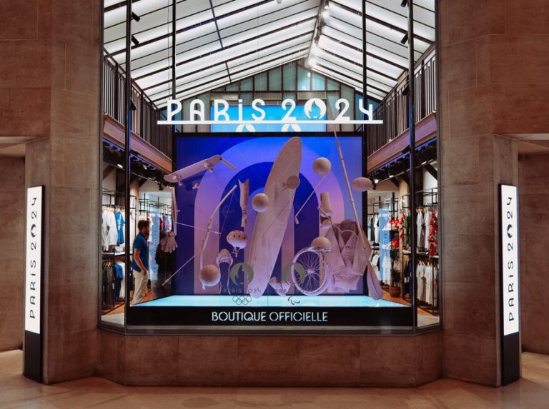 Paris 2024 installe sa 3ème boutique officielle parisienne à la Défense