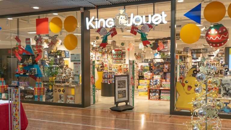King Jouet en pleine action : entrepôt en ébullition avant le rush de noël