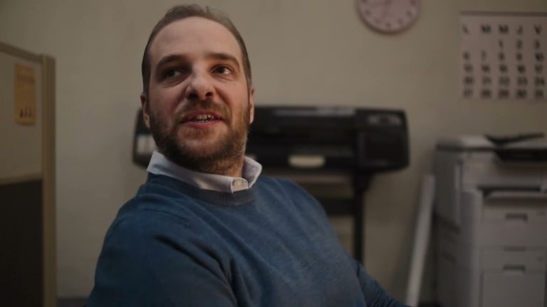 Indeed met en lumière l’absurdité systémique du processus de recrutement dans une nouvelle campagne