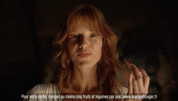 Rosa Paris signe la nouvelle campagne de Roquefort Société