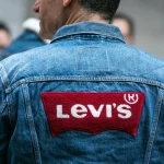 Levi’s parie sur la mode féminine et le «lifestyle denim» pour relancer sa croissance