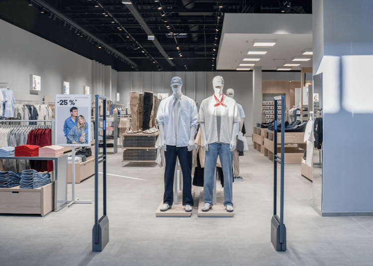 JACK & JONES présente son premier concept store multimarque