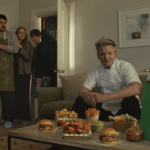 Uber Eats lance sa première campagne globale avec Gordon Ramsay et l’Équipe de France