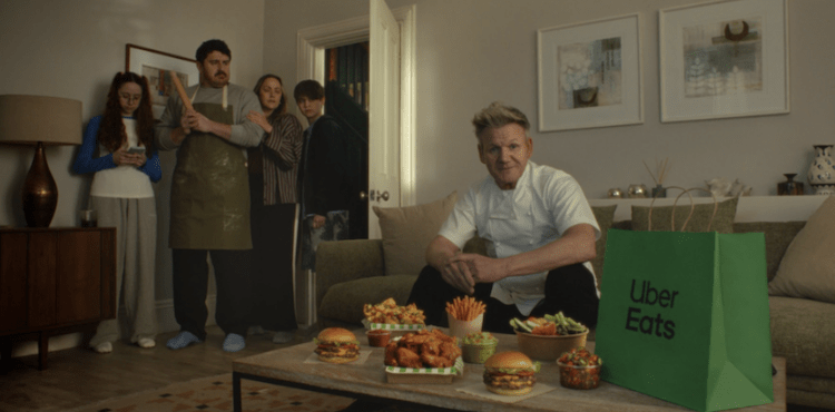 Uber Eats lance sa première campagne globale avec Gordon Ramsay et l&rsquo;Équipe de France