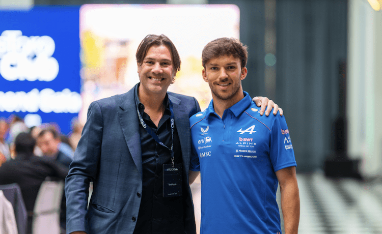 etoro renforce sa présence en Formule 1 avec un partenariat avec Pierre Gasly