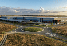 Amazon inaugure son 10e centre de distribution en France à Beauvais