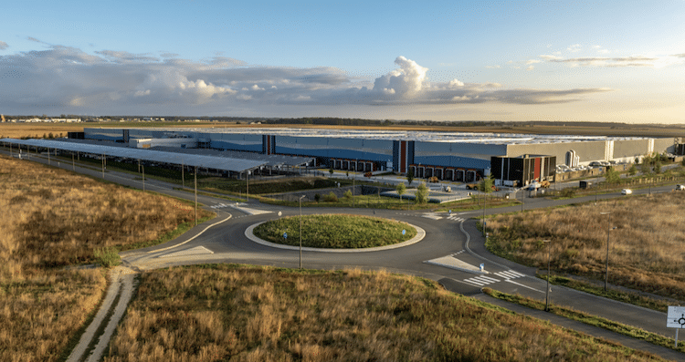 Amazon inaugure son 10e centre de distribution en France à Beauvais