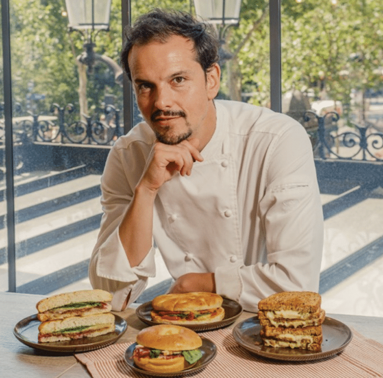 Columbus Café s’associe au chef Juan Arbelaez